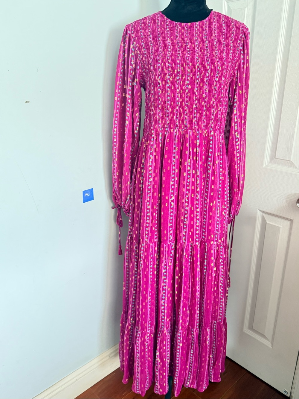 Oliphant Wine-Red Printed Maxi Dress with Long Sleeves - Picture 4 of 15